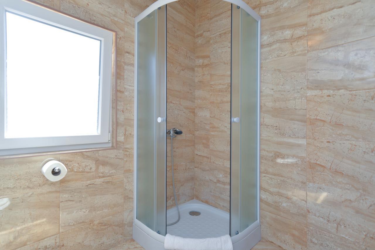 Dino 1355 Apartmán